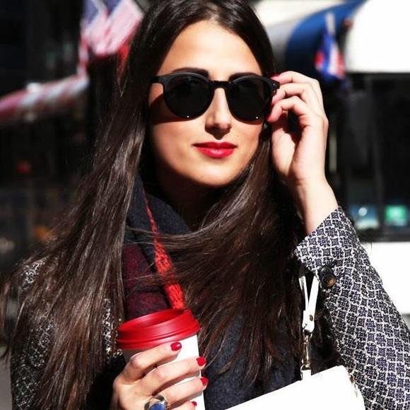 - ̗̀ SALE ̖́- Bold vintage round MATTE - Picture 2 of 4